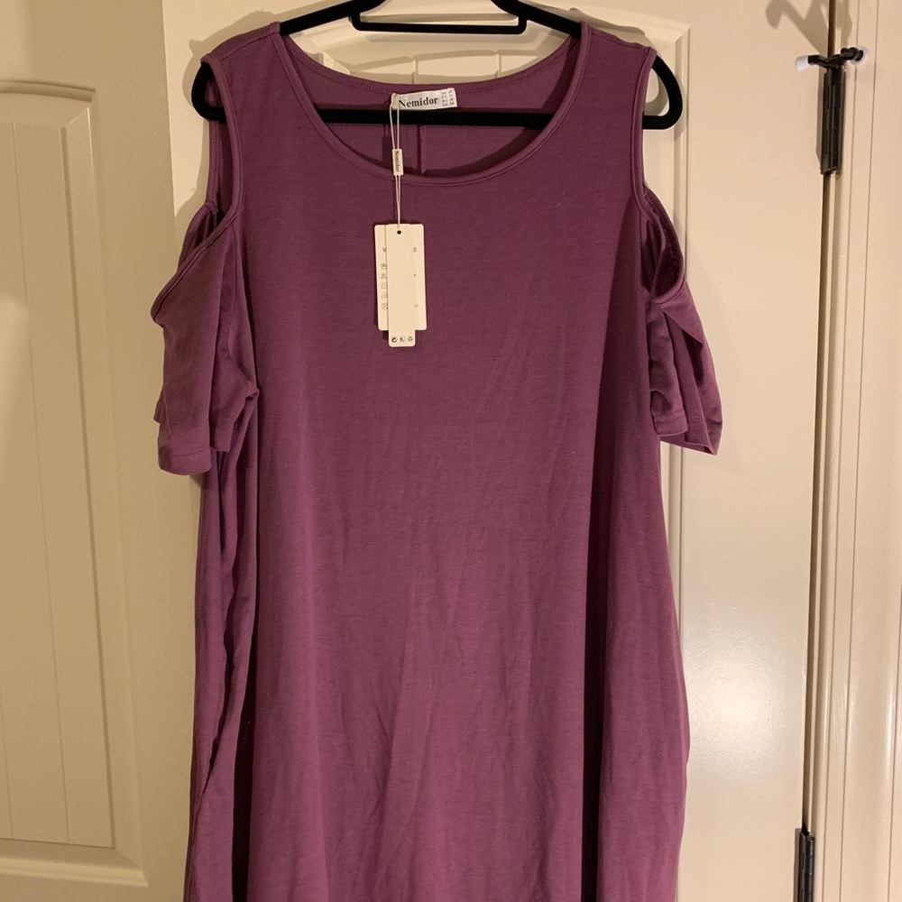 Purple open shoulder dress with pockets. US22